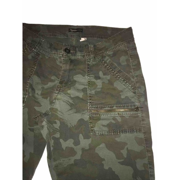 Supplies Women’s Green Capris Pants Camo Gorpcore Cabincore Cosplay Size 8 Boho - Picture 9 of 13